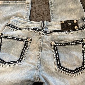 Light Wash Miss Me Capri